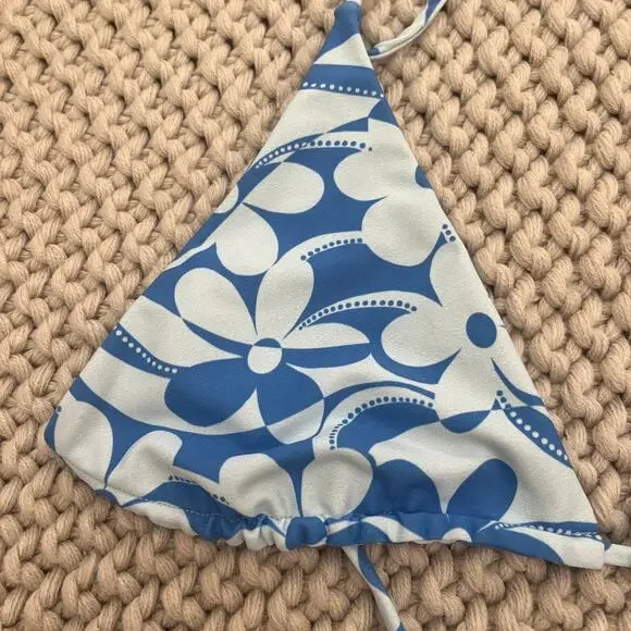 Skatie• ‘Ella’ Bikini Top in CAPE COD Bikinis